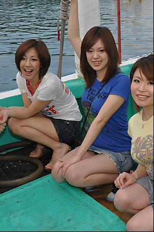 Hot fun with Hinata and other Japanese girls